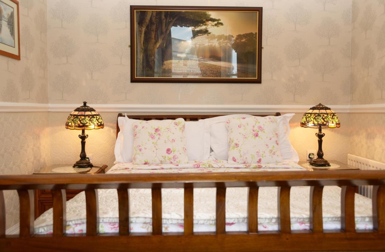 The Cumberland Bed & Breakfast Llandudno Exterior photo