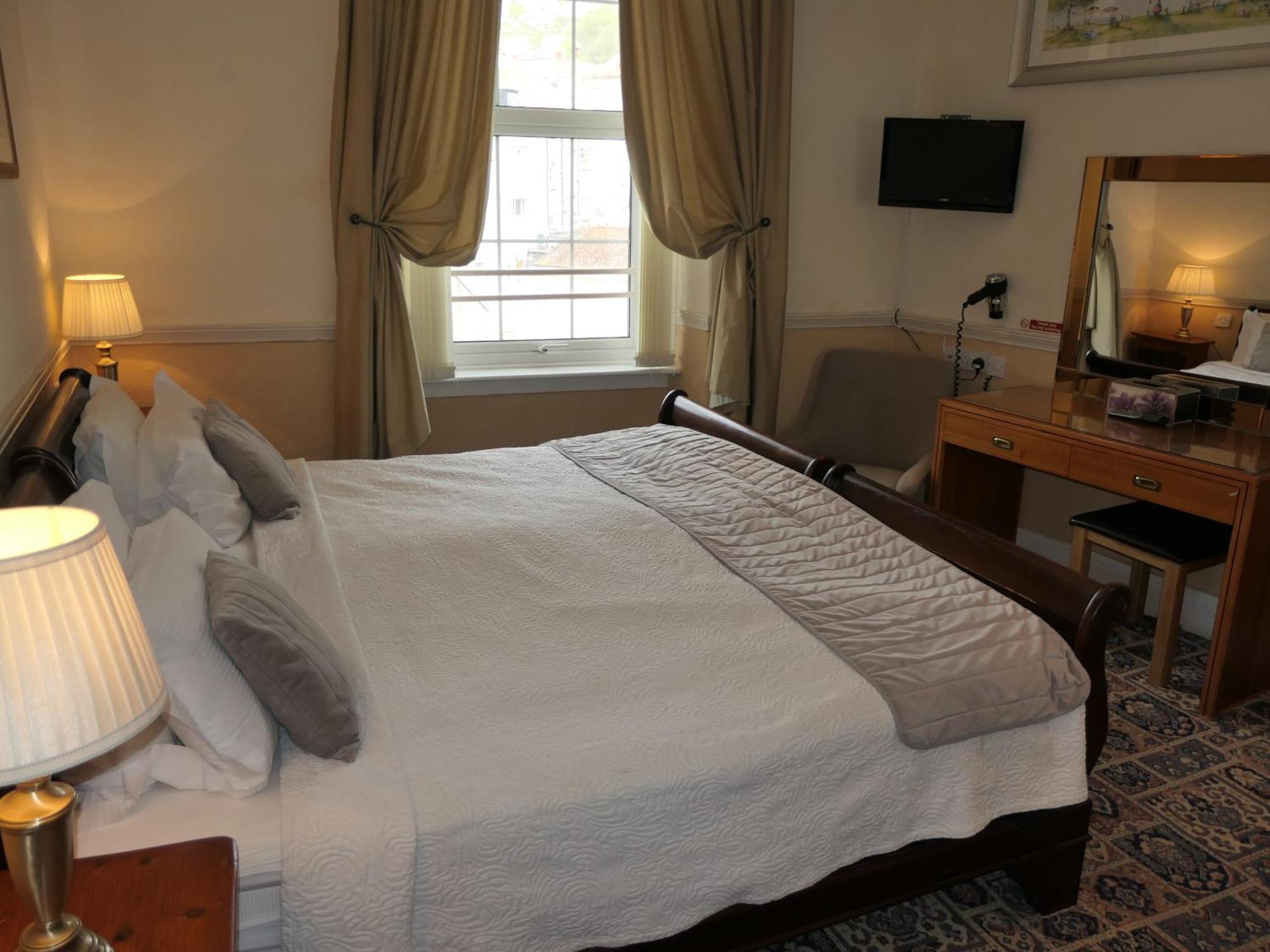 The Cumberland Bed & Breakfast Llandudno Exterior photo